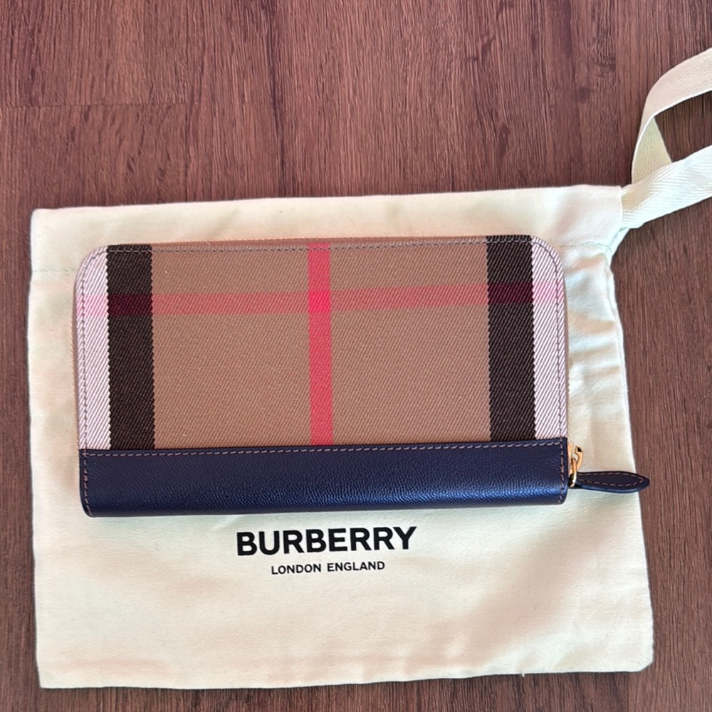 Burberry Tan and Pink Wallet Classic Check Design
